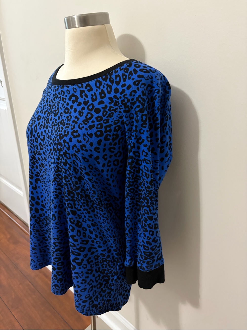 Jones NY Sport Royal Blue and Black Leopard Print Long Sleeve Top Sz XL Mobwife - Picture 7 of 10